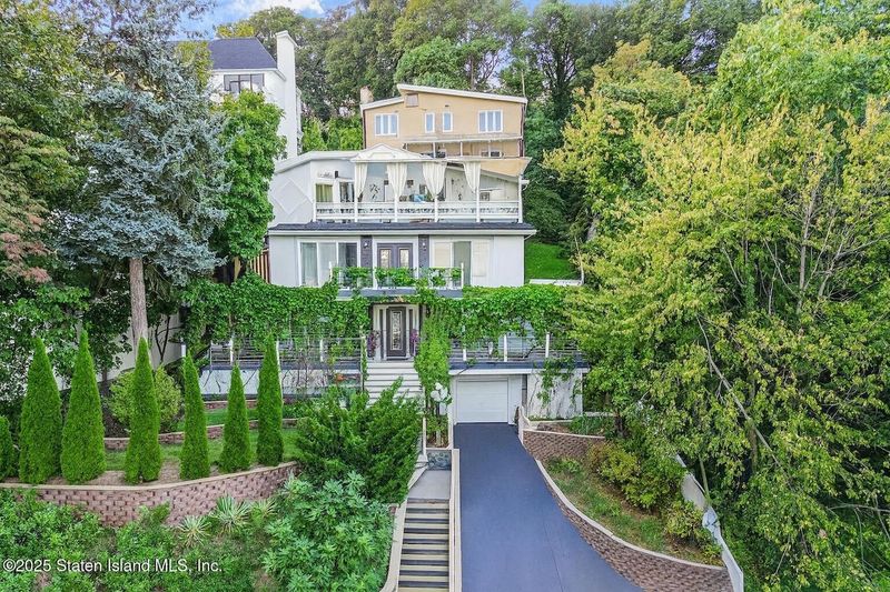 Grymes Hill, Staten Island