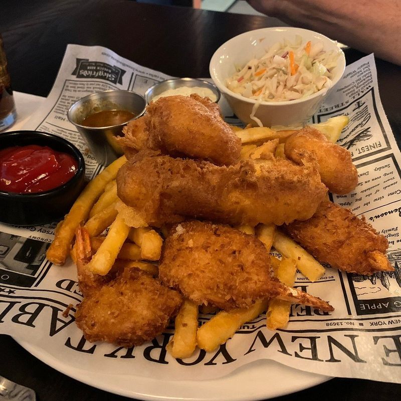 12 Idaho Fried Fish Joints Locals Swear By For Fresh Flavor In The Heartland - Decor Hint Smokin Fins