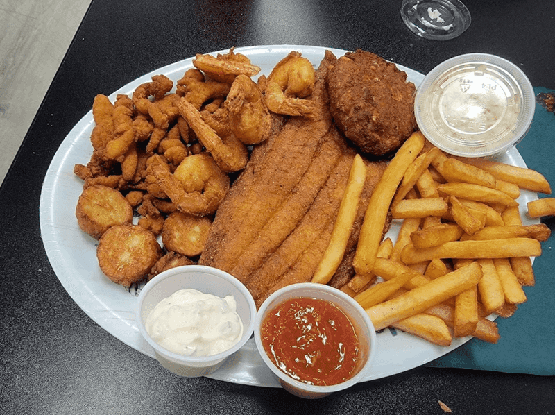 Monte's Fish Fry - Toms River