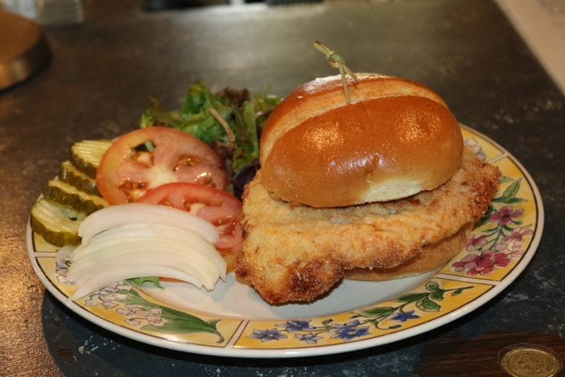 These 15 Hole-In-The-Wall Iowa Eateries Are Small But Mighty - Decor Hint PrairieMoon On Main – Prairieburg