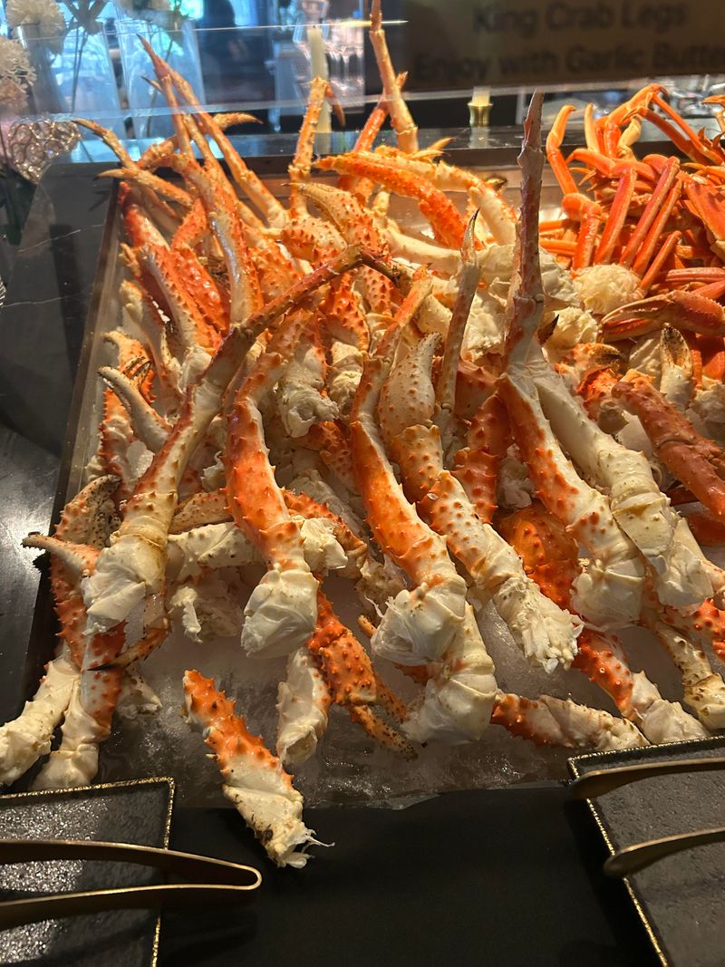 16 Seafood-Packed Florida Buffets Serving Endless Crab Leg Feasts - Decor Hint Captain George's Seafood Restaurant