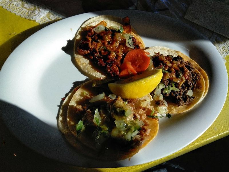 16 Pennsylvania Mexican Restaurants Bringing Bold Salsa Flavor To The Table - Decor Hint Taqueria Veracruzana