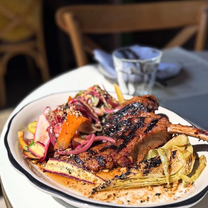 Discover The Best Places To Eat In Cary, North Carolina - Decor Hint Hanks Downtown Dive