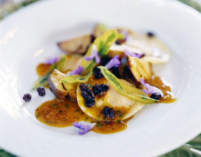 11 Washington Restaurants Locals Don't Want Tourists To Find - Decor Hint The Herbfarm in Woodinville