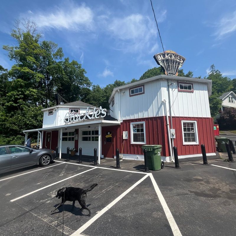Blackie's Hot Dog Stand in Cheshire