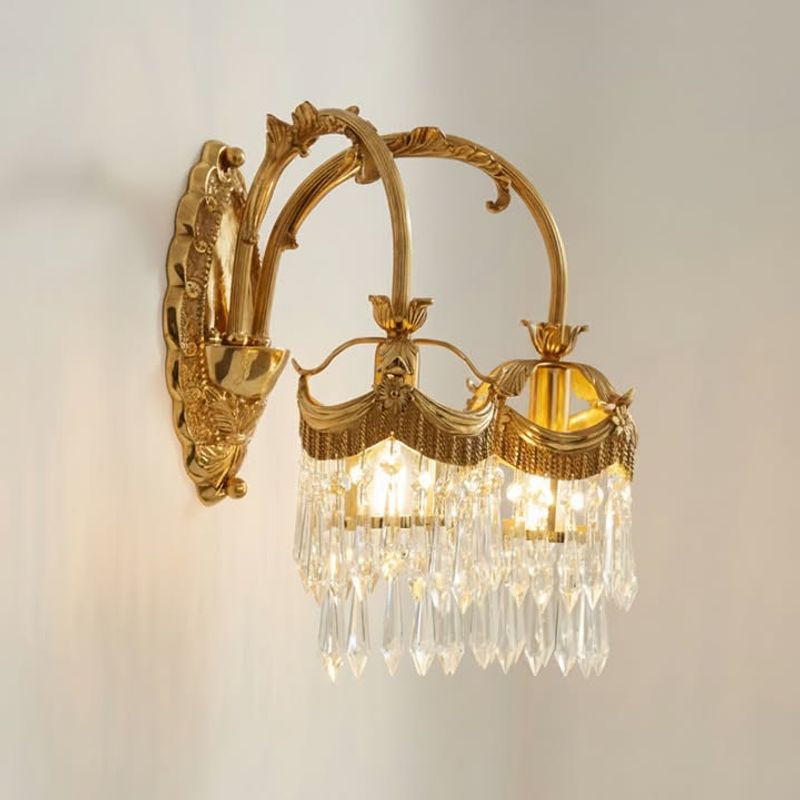 14 Lighting Trends In Florida Ready For Retirement - Decor Hint Brass And Gold-Finished Fixtures