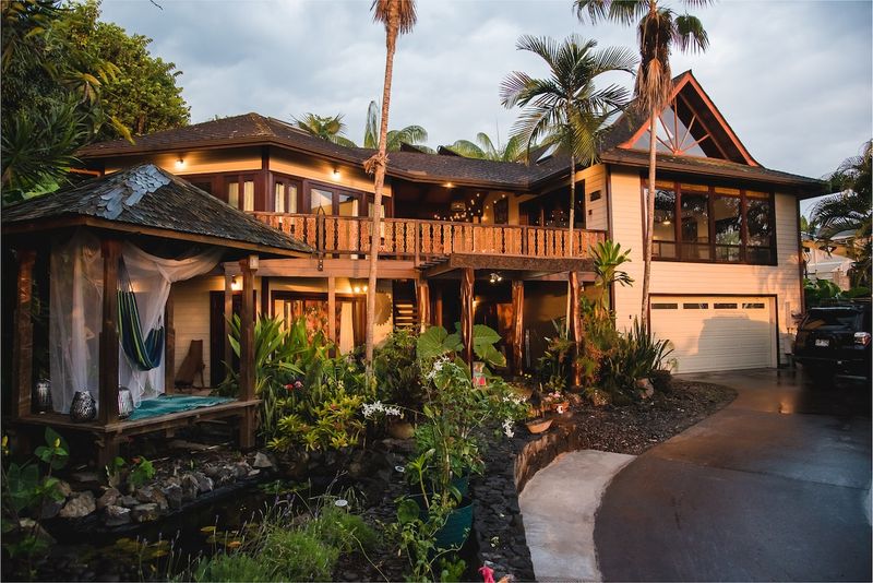 Bamboo Garden Studio With Koi Pond