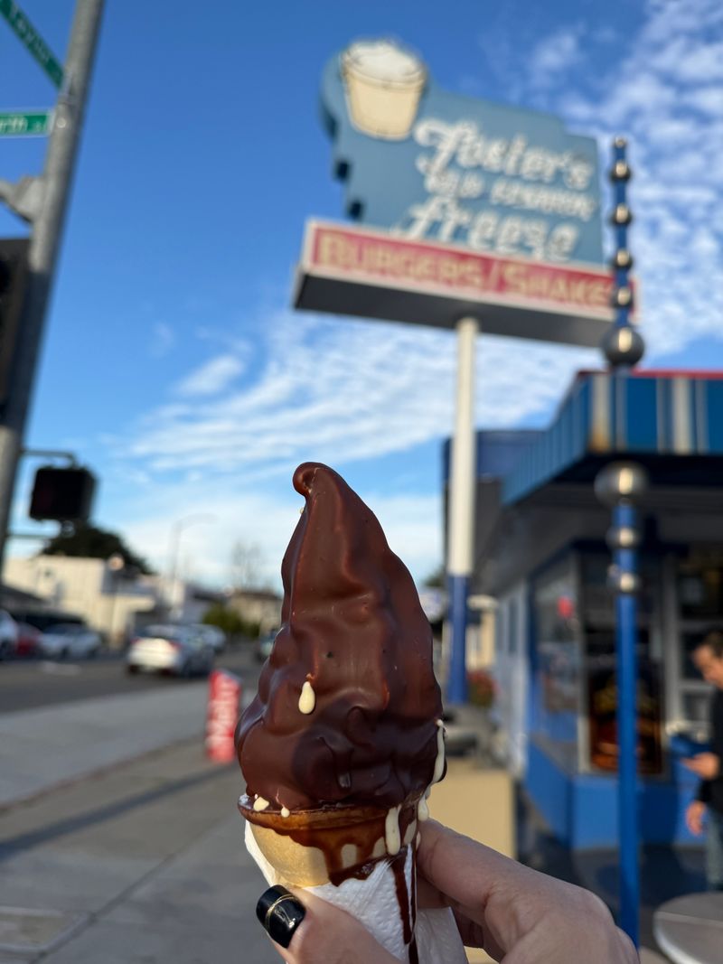 Once-Beloved California Foods Locals Say Are Nearly Impossible To Find Now - Decor Hint Foster Freeze Original Soft Serve Formula