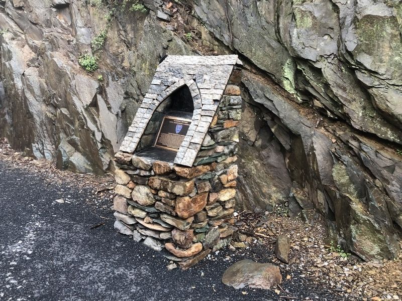 Virginia's Most Unique Tunnel Comes With A Fascinating History - Decor Hint Commemorative Historical Marker