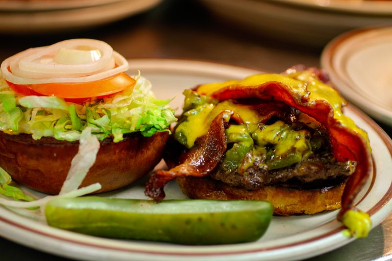 15 Must-Try Colorado Burger Spots With Double Cheeseburgers Everyone Talks About - Decor Hint Steuben's Food Service