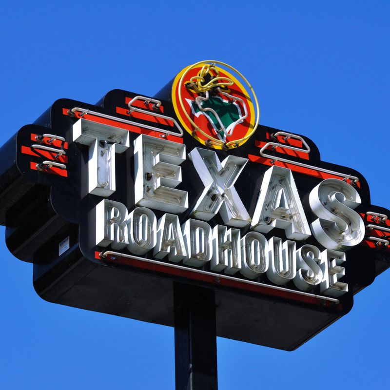 Smart Reasons This Is The Ultimate Time To Enjoy Texas Roadhouse Without The Chaos - Decor Hint Attentive Service That Makes You Feel Special
