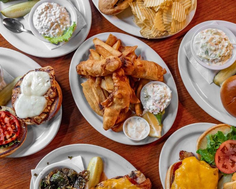 Ohio Restaurants Known For Their Perfectly Fried Fish - Decor Hint Ye Olde Durty Bird