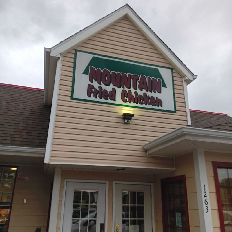 12 Family-Run Fried Chicken Restaurants In North Carolina - Decor Hint Mountain Fried Chicken