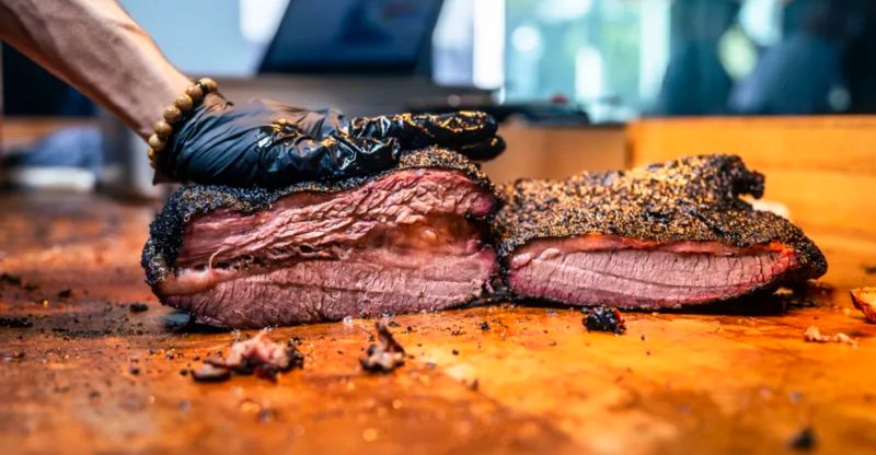 16 Hidden Colorado Smokehouses That Could Hold Their Own Against Southern Legends - Decor Hint Mountain Mojo's Smokehouse