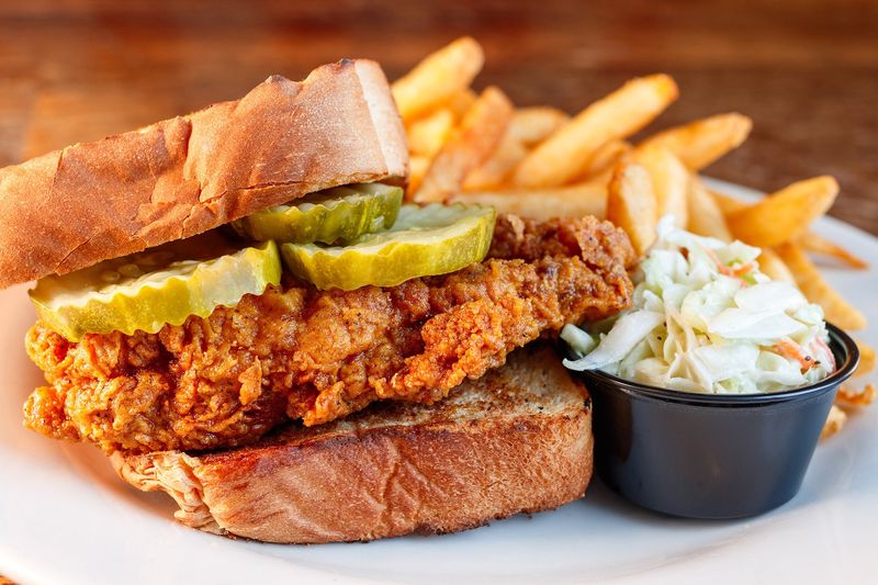 20 Tennessee Spots Frying Fish The Old-School Way Every Friday - Decor Hint Puckett's Grocery & Restaurant