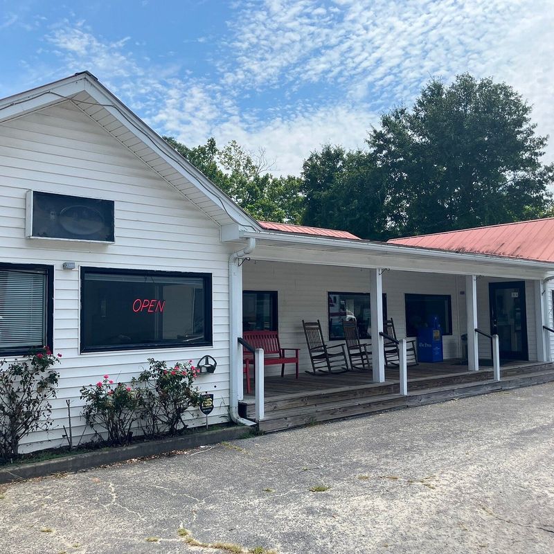 South Carolina Retro Buffets That Still Feel Like A Sunday Tradition - Decor Hint Olde House Cafe