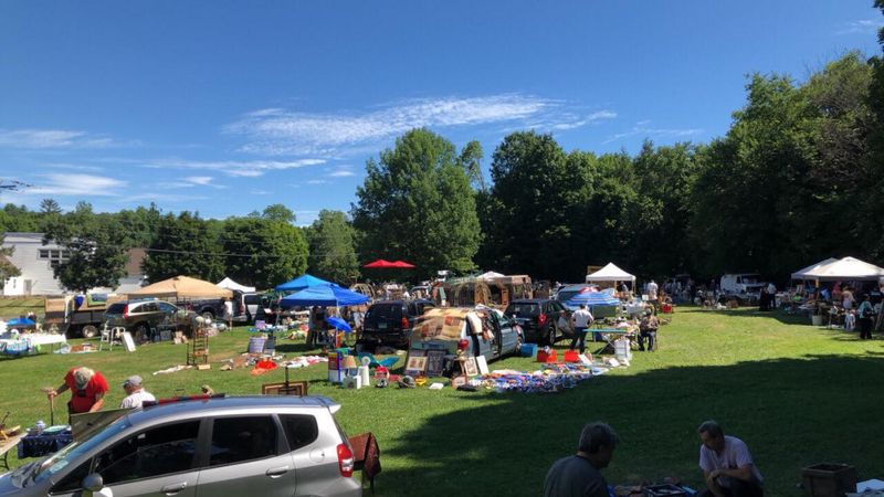 The Woodbury Flea Market / Antiques – Woodbury