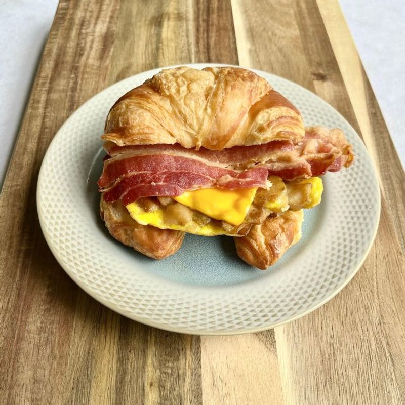 Hawaii Restaurants Serving Dishes You Can't Forget - Decor Hint Lilikoi Chiffon Pie At Ted's Bakery