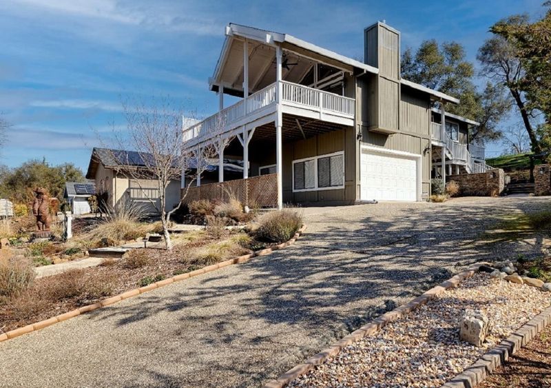 12 California Home Styles Likely To Drop In Price - Decor Hint Heavy Rustic Log Homes