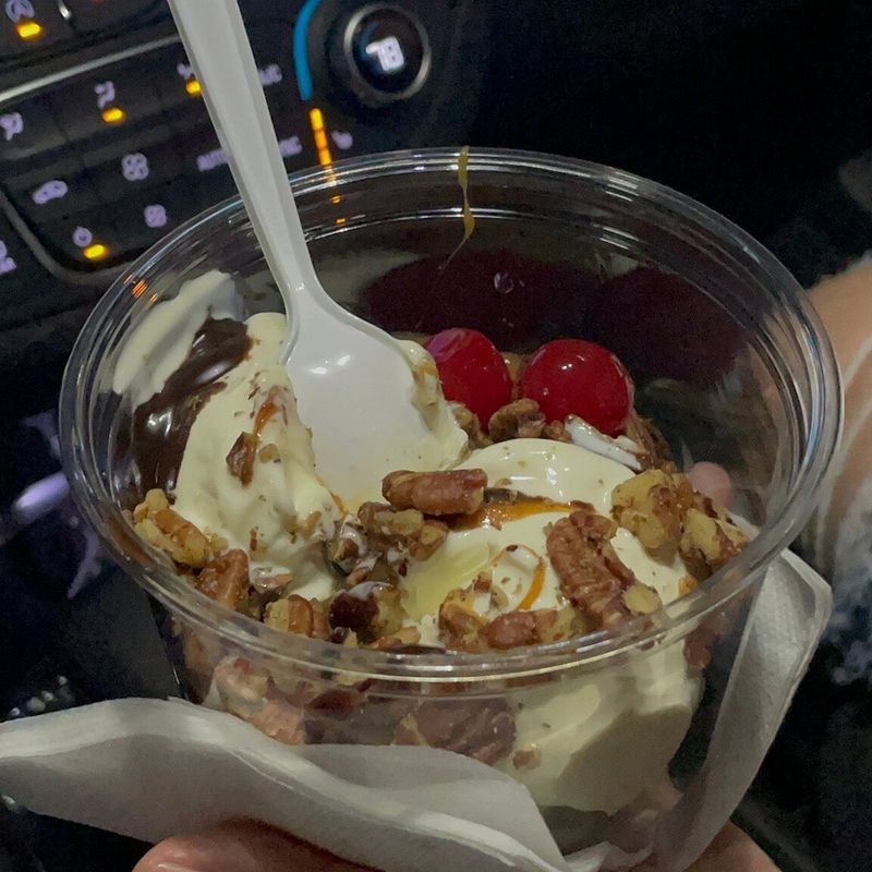 Legendary Ice Cream Stops You'll Love Across Missouri - Decor Hint Andy's Frozen Custard In Springfield