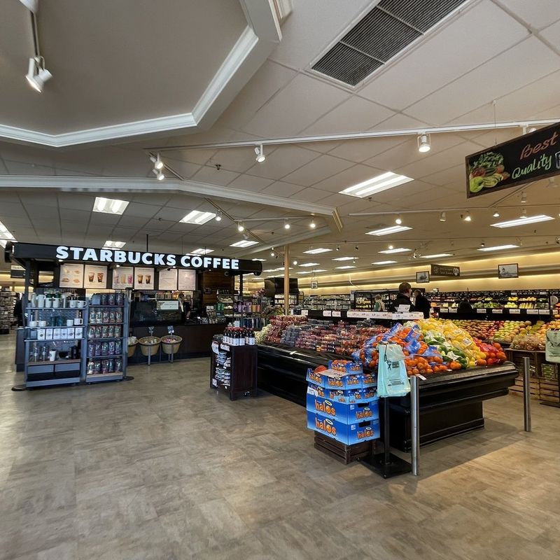 These 18 Michigan Grocery Stores Are Known For Their Butcher Quality Meats - Decor Hint D&W Fresh Market