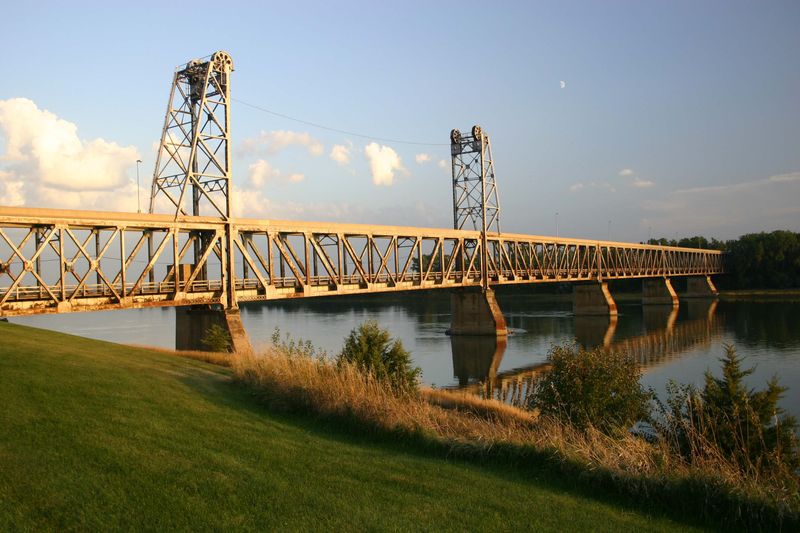 15 Small Towns In South Dakota Worth Visiting - Decor Hint Yankton