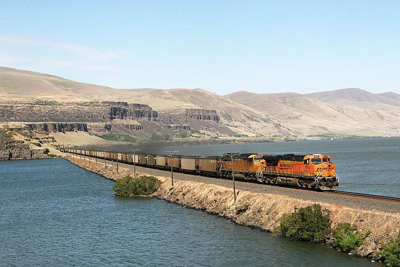 Columbia River Gorge Train Route