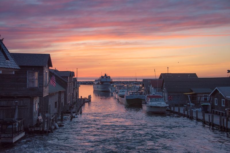 15 Michigan Lake Towns Overrun By Visitors, Locals Say - Decor Hint Leland