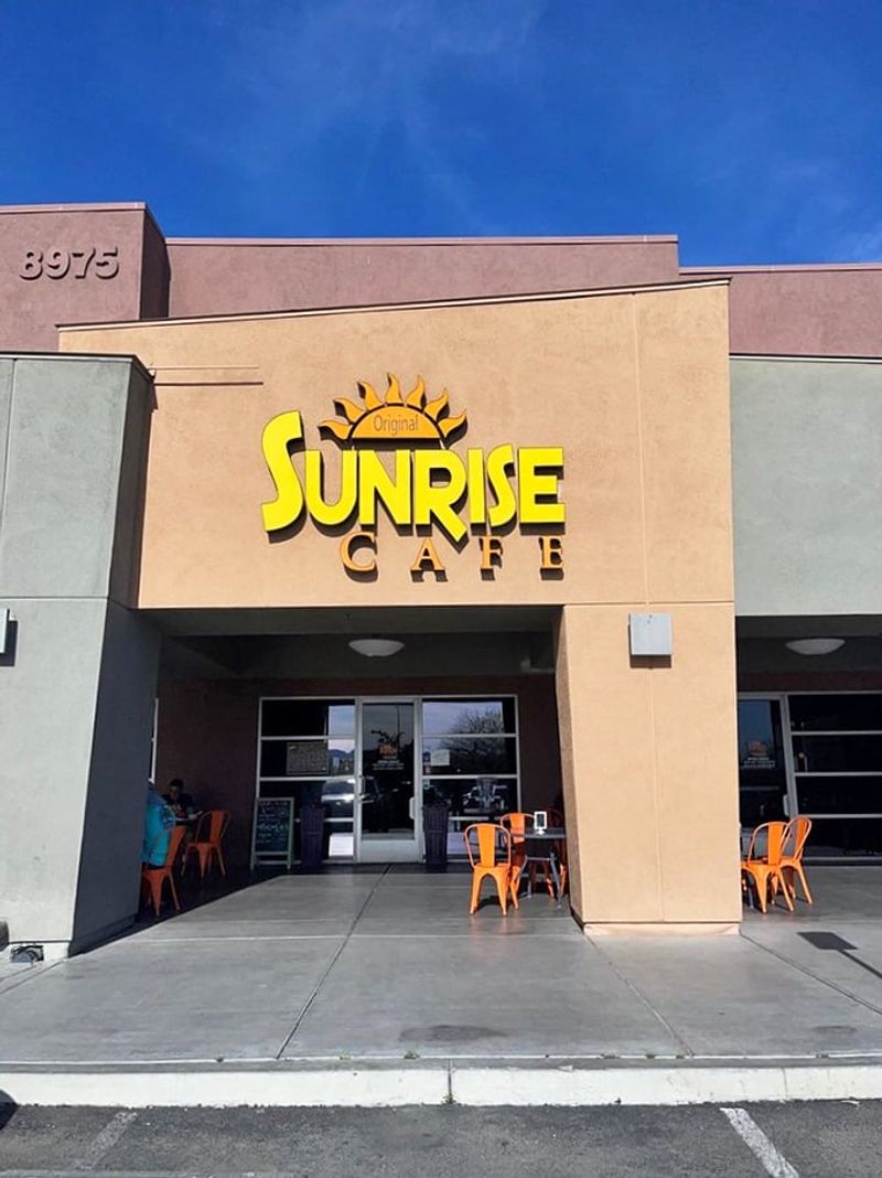 13 Retro Diners Across Nevada Serving Up Comfort Food Just Like The Good Old Days - Decor Hint Sunrise Diner