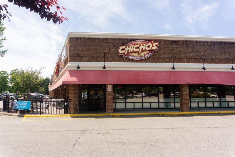 Chicho's Pizza Backstage