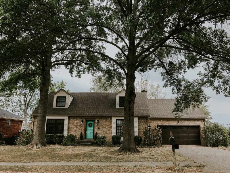 All-Brick Ranch Homes Without Contrast