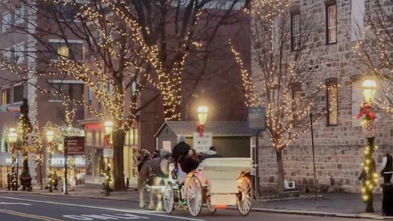 20 Pennsylvania Fall Festivals You'll Want To Experience At Least Once In 2025 - Decor Hint Bethlehem Holiday Light Spectacular