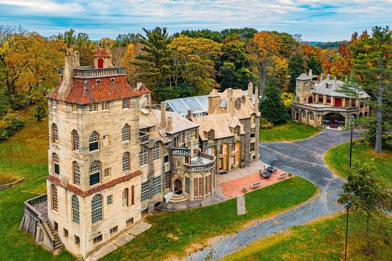 Scenic Small Towns In Pennsylvania Perfect For A Thanksgiving Road Trip - Decor Hint Doylestown