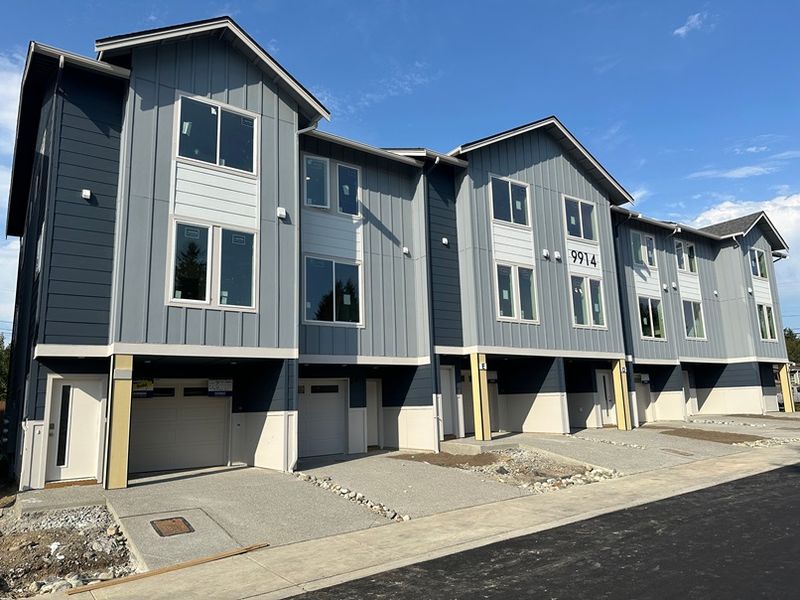 Townhouses In Everett
