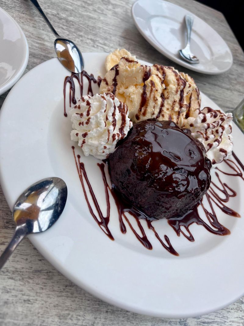 This Coastal California Grill Offers Unlimited Seafood And Unbeatable Scenery - Decor Hint Kid-Friendly Perks That Parents Appreciate