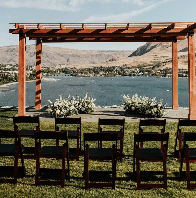 Scenic Washington Lakeside Dining Spots Perfect For Any Food Lover - Decor Hint The Lookout At Lake Chelan