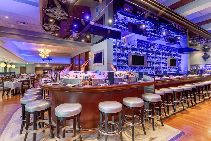 14 High End Colorado Seafood Spots Locals Recommend For A Special Night Out - Decor Hint Oceanaire Seafood Room