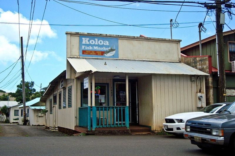 These Hawaii Seafood Shacks Are The Island Gems Locals Don't Want Tourists To Find - Decor Hint Koloa Fish Market