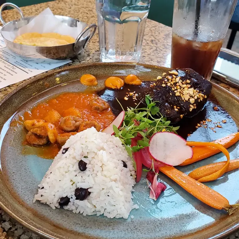 16 Pennsylvania Mexican Restaurants Bringing Bold Salsa Flavor To The Table - Decor Hint Cocina De Barrio