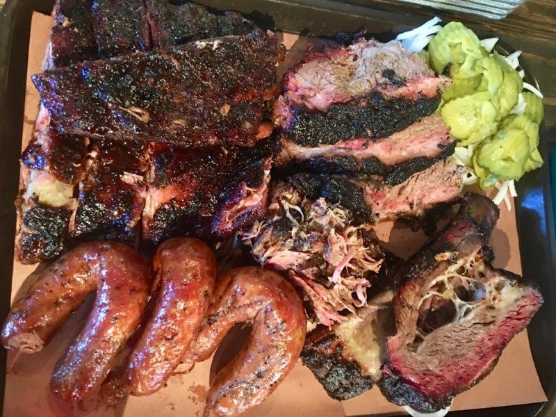 Classic Texas Diners Built On Big Portions And Bigger Hospitality - Decor Hint Pecan Lodge