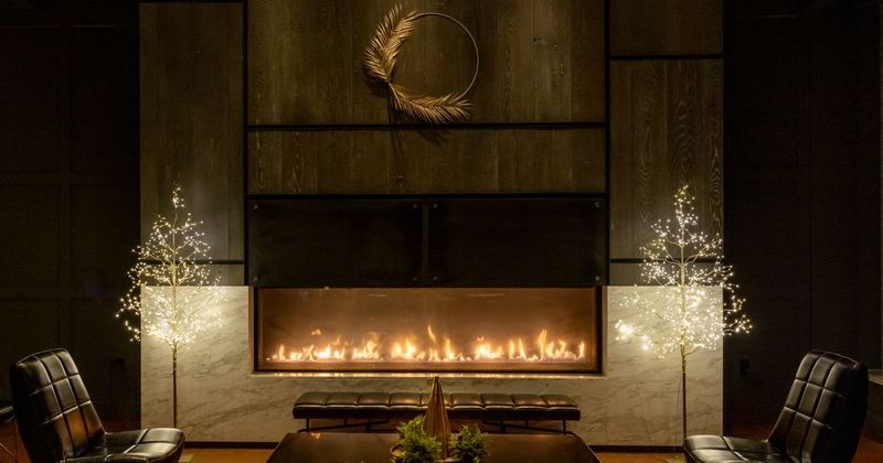 FYI Philly: Inside The Thanksgiving Day Parade Brunch Party + Holiday Dining Options In Pennsylvania - Decor Hint The Logan Hotel