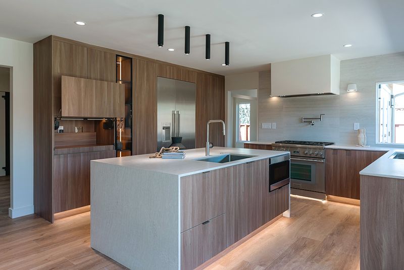 Californian Kitchens Where Warm Minimalism And Natural Luxury Collide - Decor Hint Hidden Appliances For Seamless Flow