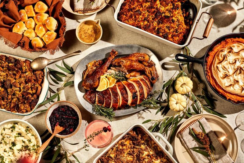 Elegant Thanksgiving Dining At Top Hotels