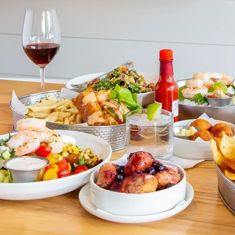 Mac's Raw Bar & Market