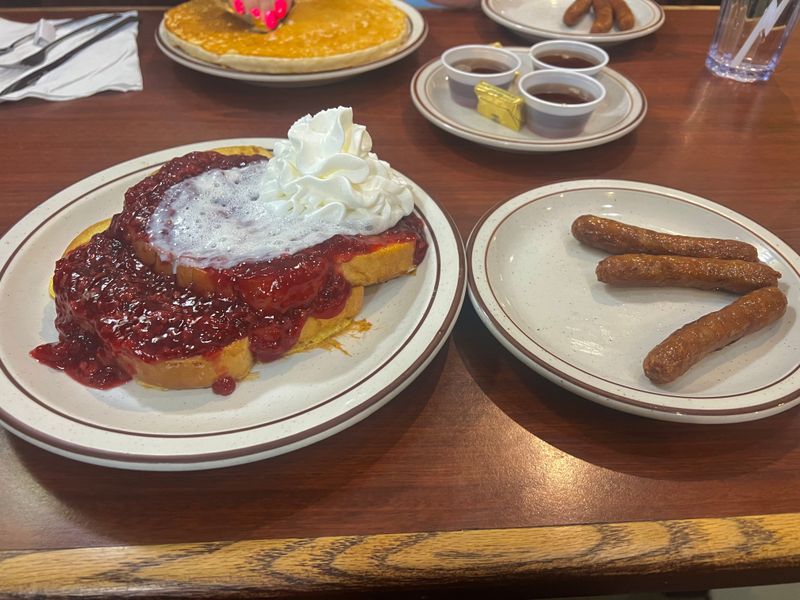 12 Small-Town Minnesota Breakfast Spots Worth A Road Trip - Decor Hint Bev's Cafe