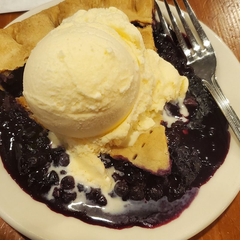 10 Maine Hidden Restaurants That Never Advertise Yet Stay Packed - Decor Hint Helen's Restaurant