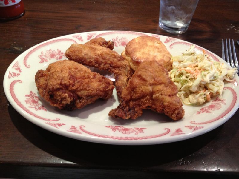 18 New York Restaurants Where Fried Chicken Still Tastes Like Grandma Made It - Decor Hint Bobwhite Counter