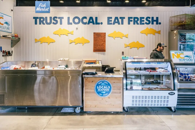 North Carolina Lobster Roll Spots Serving Fresh, Simple Perfection - Decor Hint Locals Seafood