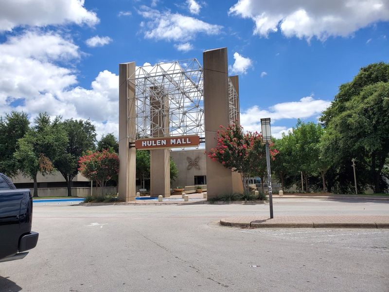 20+ Texas Malls That Shaped Shopping In The Lone Star State - Decor Hint Hulen Mall