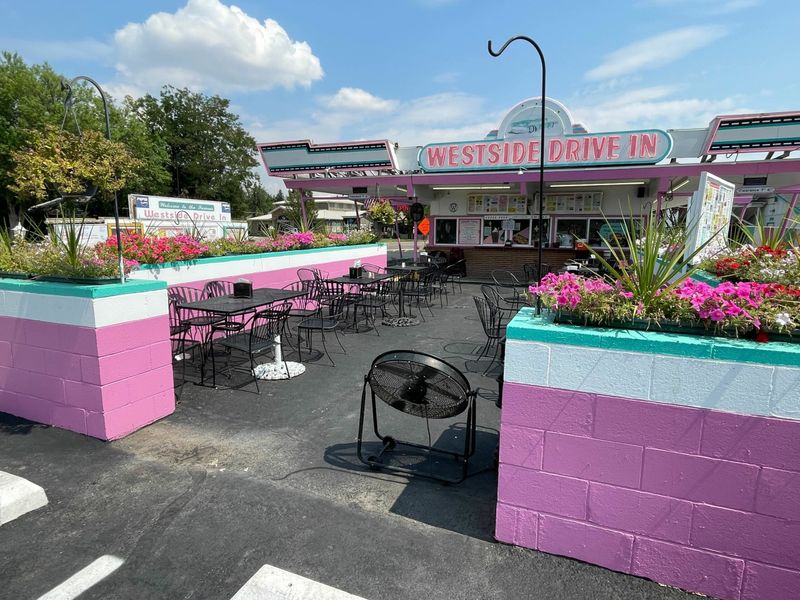 Local-Favorite Idaho Restaurants Visitors Rarely Find - Decor Hint Westside Drive In
